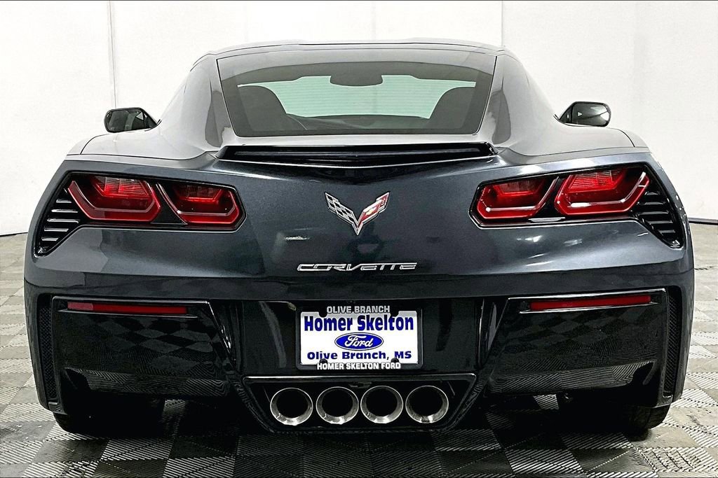 Used 2017 Chevrolet Corvette Stingray Coupe w/ 1LT image 4