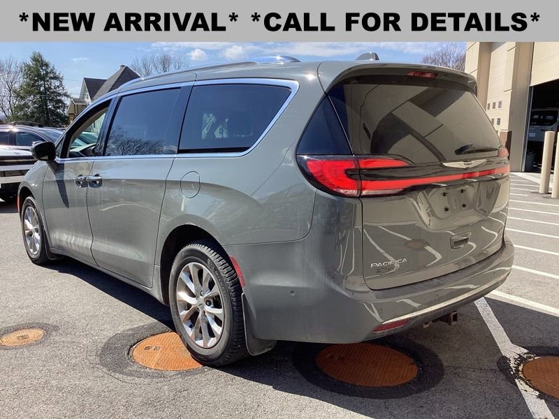 Used 2021 Chrysler Pacifica Touring-L w/ Premium & Safety Sphere Group image 6