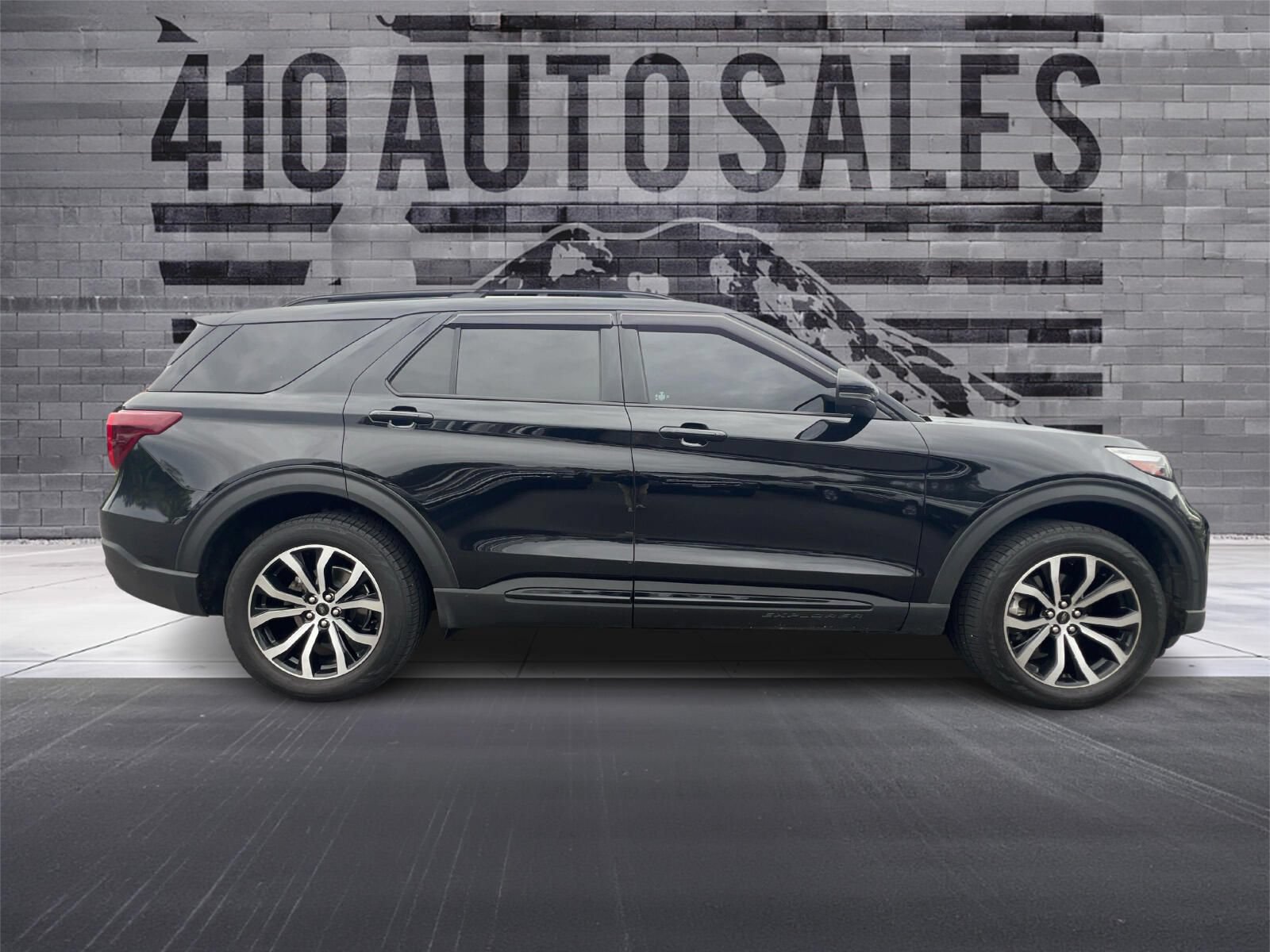 Used 2020 Ford Explorer ST w/ Premium Technology Package AWD/4WD image 2