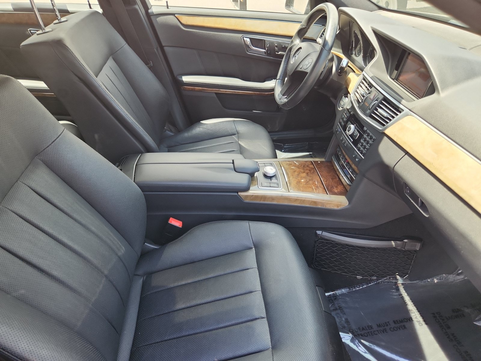 Used 2011 Mercedes-Benz E 550 4MATIC Sedan image 19
