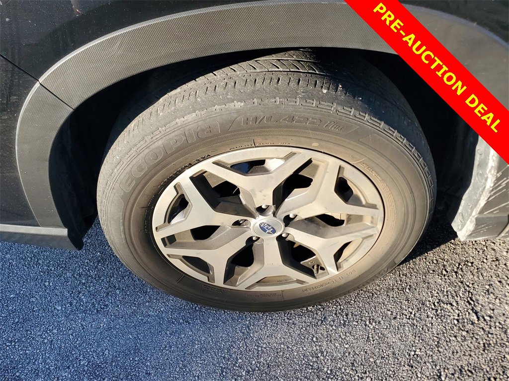 Used 2023 Subaru Forester Premium image 4