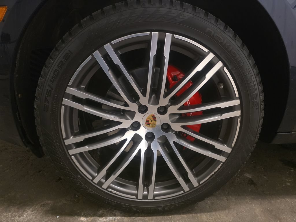 Used 2018 Porsche Macan GTS AWD/4WD image 7