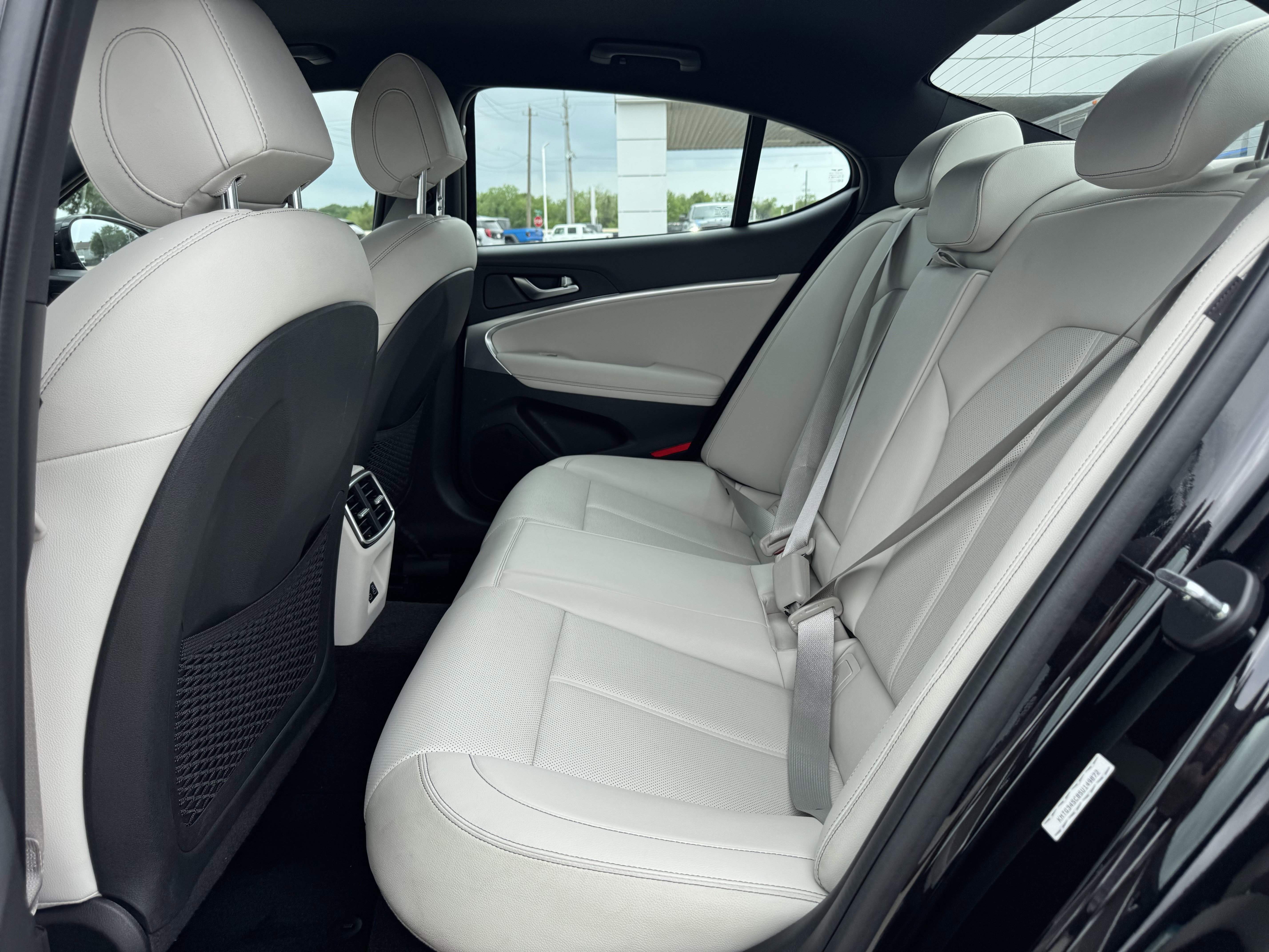 Used 2025 Genesis G70 2.5T AWD/4WD image 29