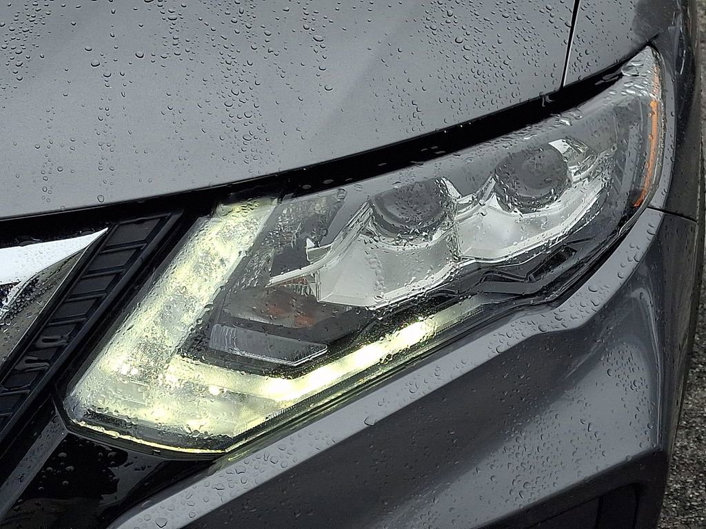 Used 2020 Nissan Rogue SL w/ Premium Package image 9