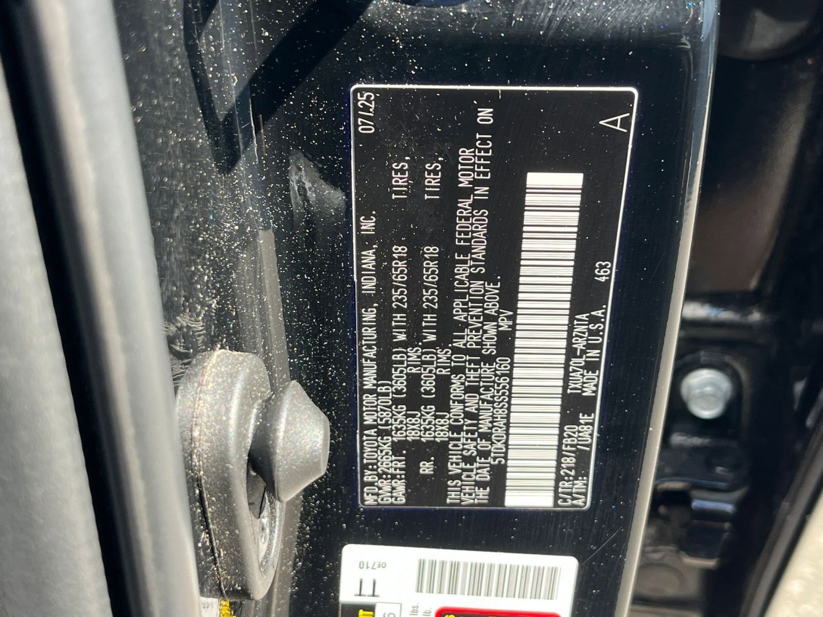 Used 2025 Toyota Highlander LE FWD image 31