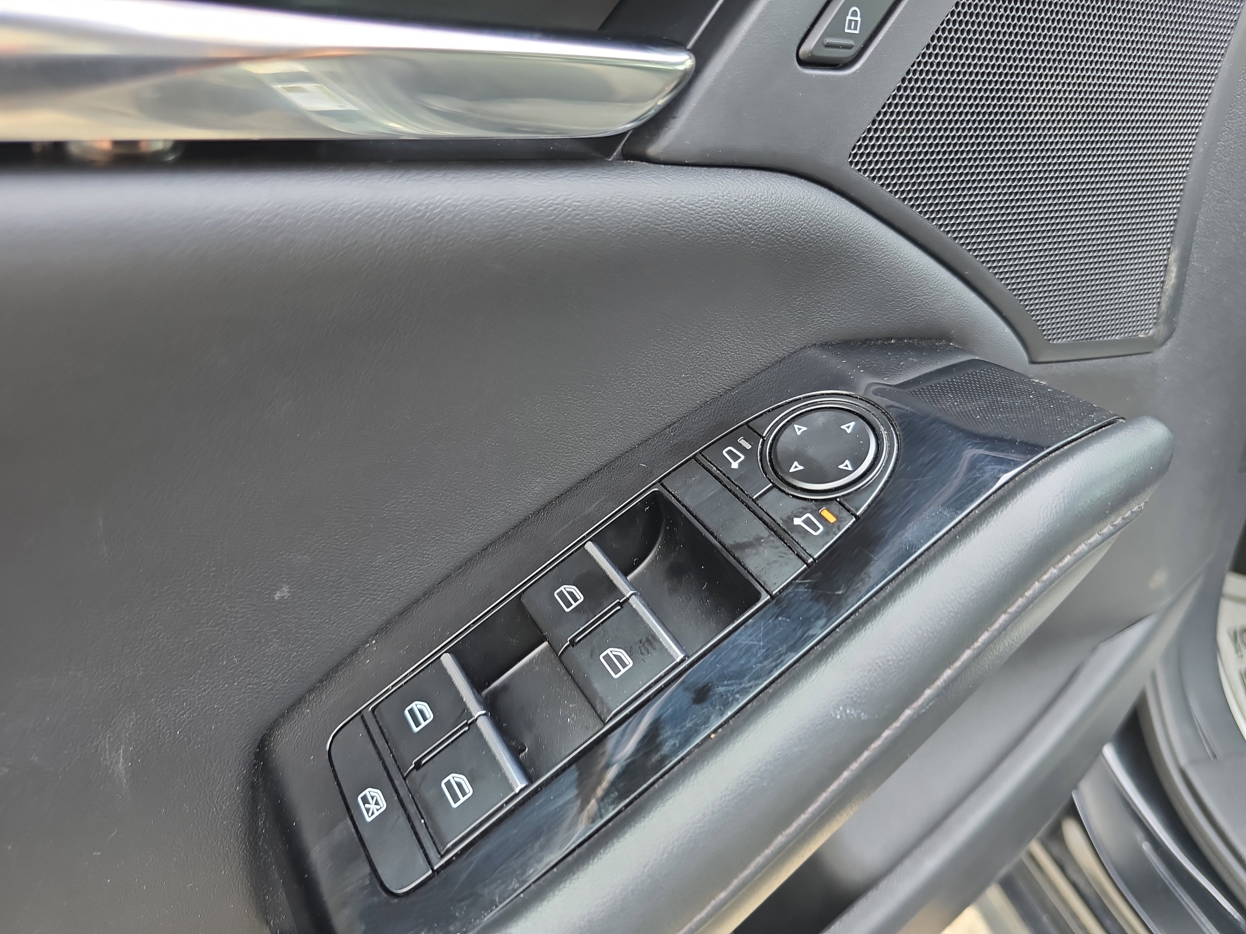 Used 2025 MAZDA MAZDA3 s FWD image 17