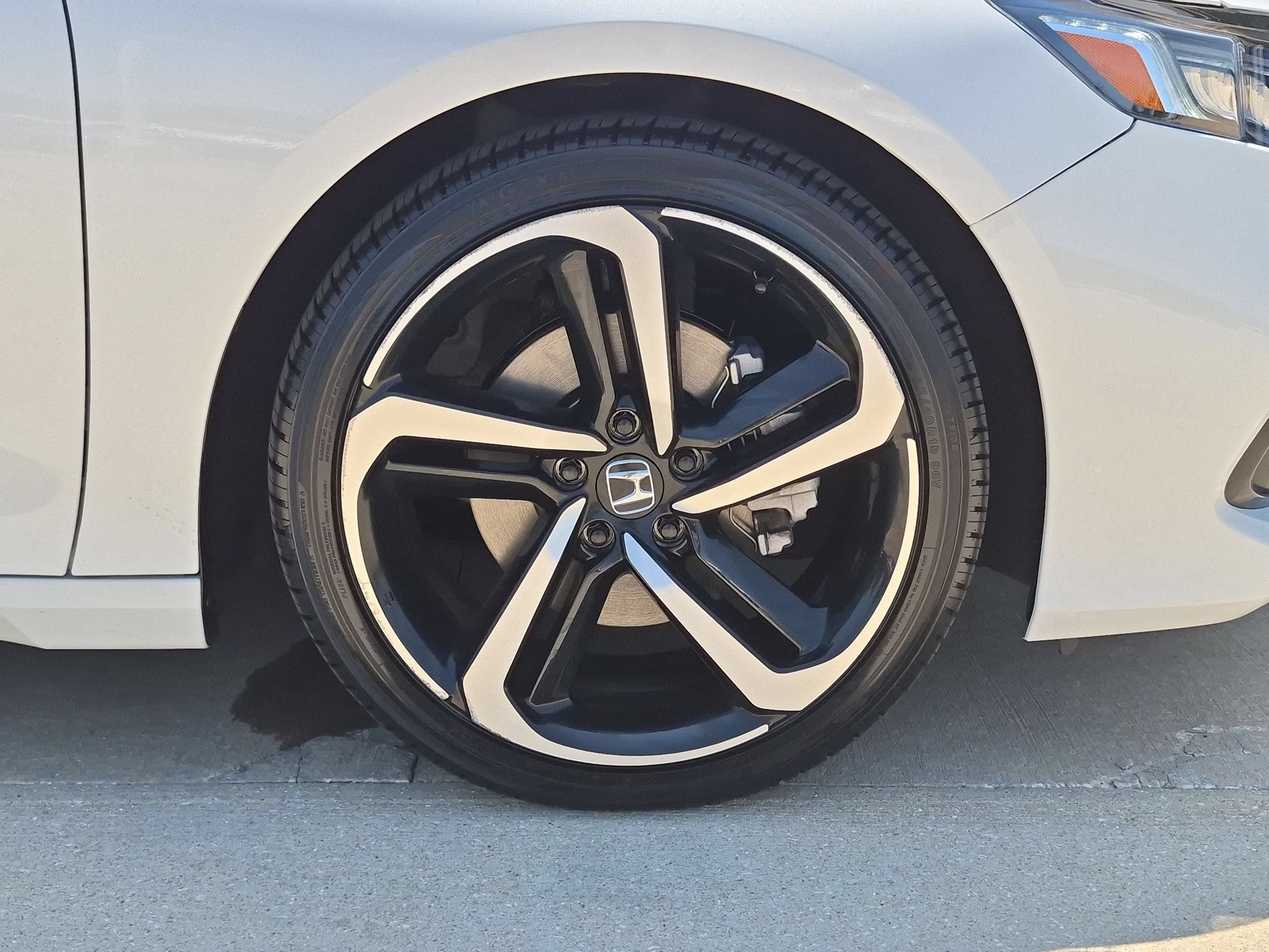 Certified 2022 Honda Accord Sport image 32