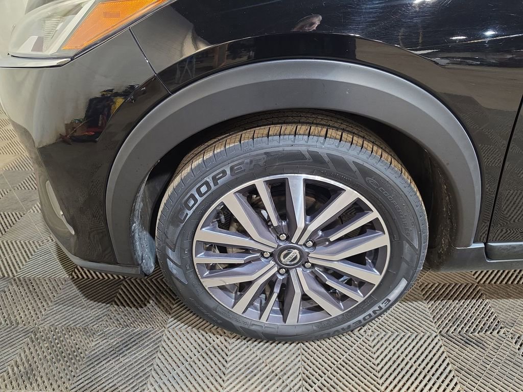 Used 2021 Nissan Kicks SV FWD image 18