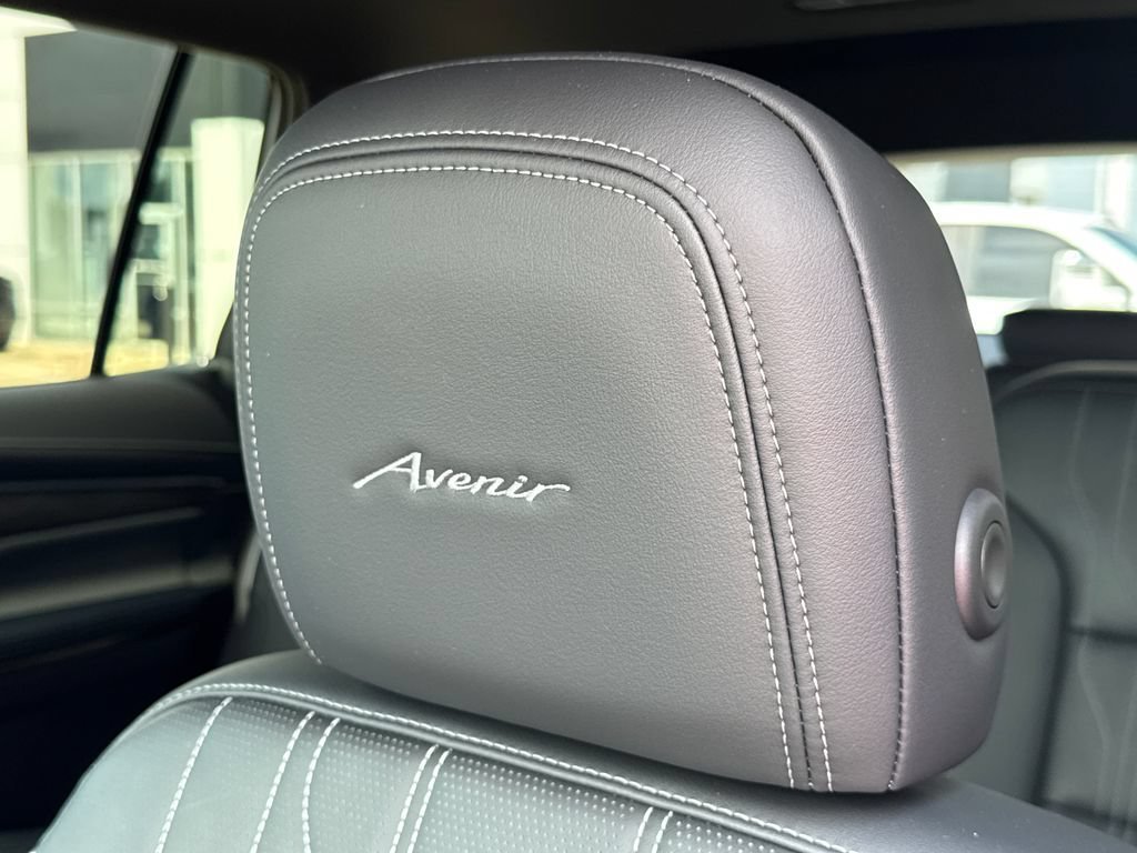 Certified 2025 Buick Enclave Avenir w/ Super Cruise Package AWD/4WD image 14