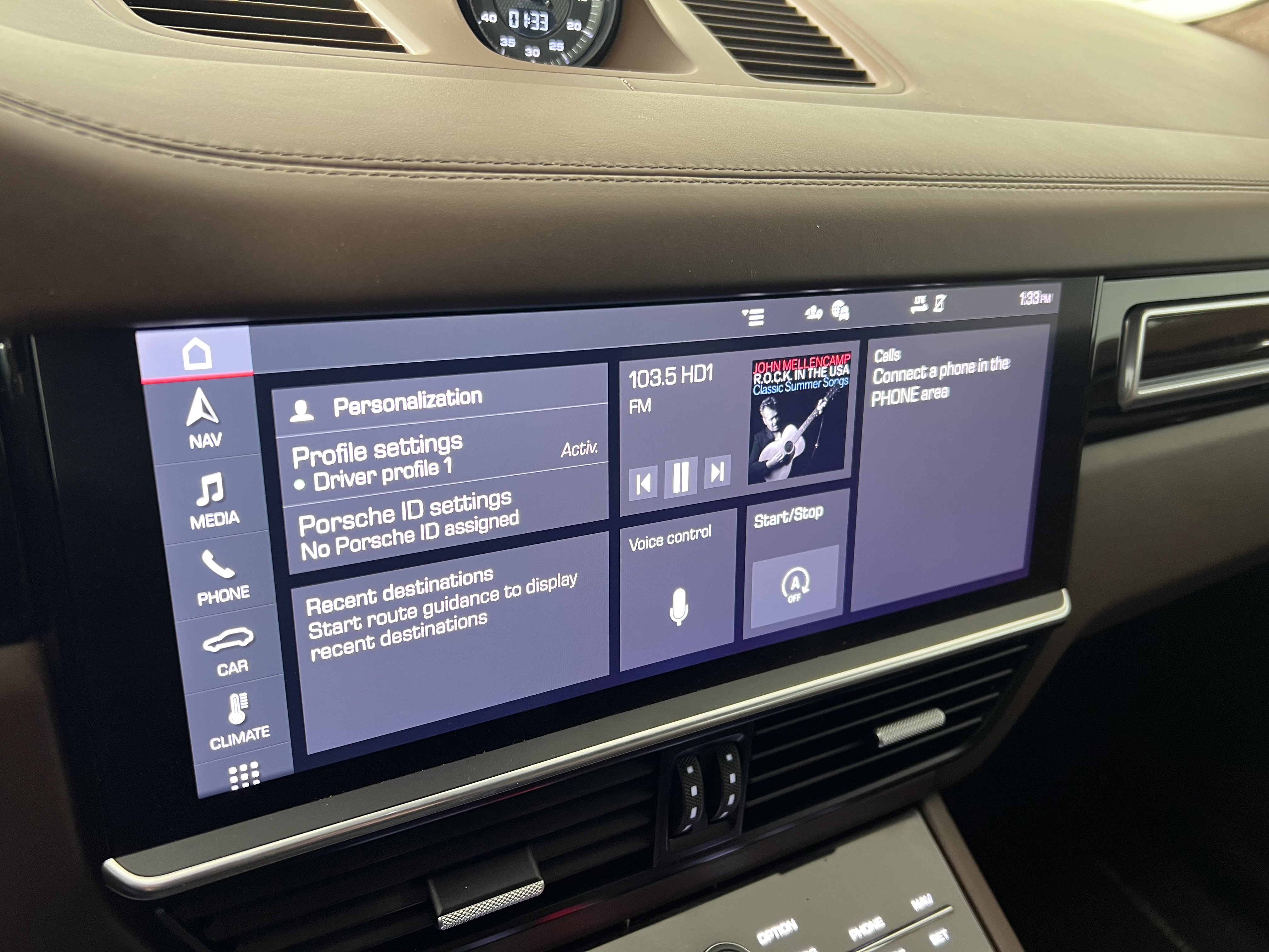 Used 2021 Porsche Cayenne GTS image 29