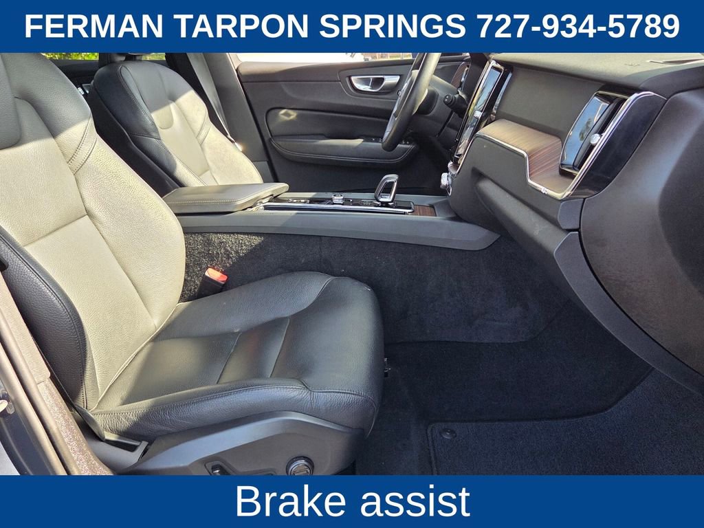 Certified 2024 Volvo XC60 B5 Plus AWD/4WD image 21