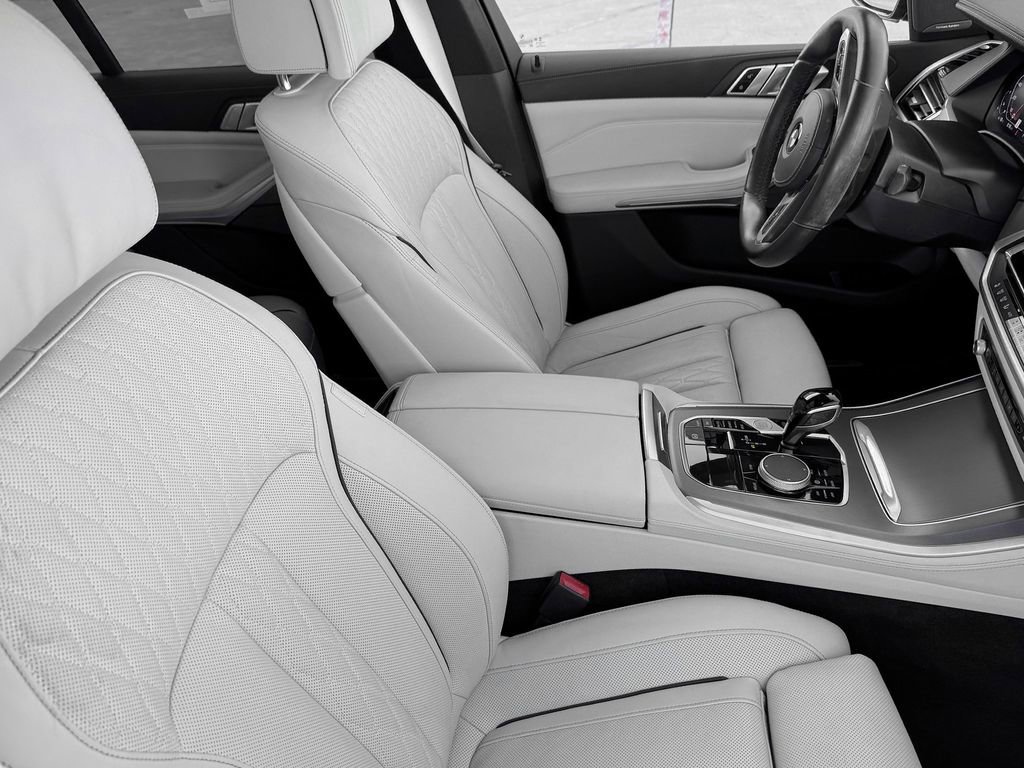 Used 2023 BMW X5 M50i image 33