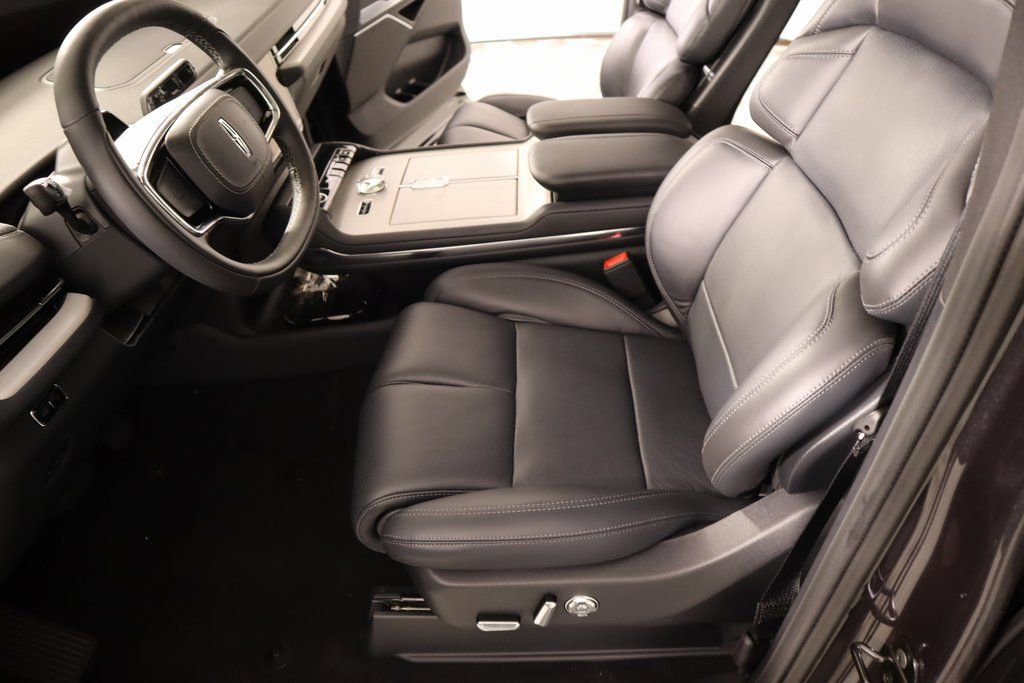 New 2025 Lincoln Navigator Reserve w/ Jet Appearance Package image 11