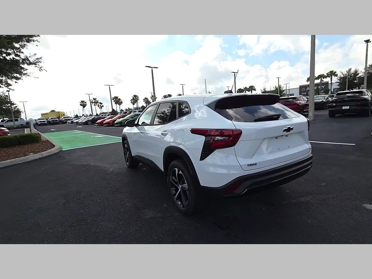 New 2026 Chevrolet Trax RS w/ Sunroof Package FWD image 19