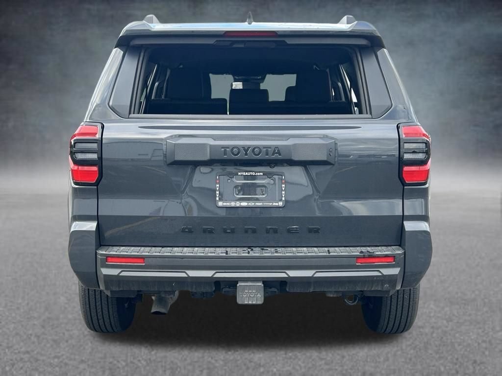 Used 2026 Toyota 4Runner SR5 AWD/4WD image 4