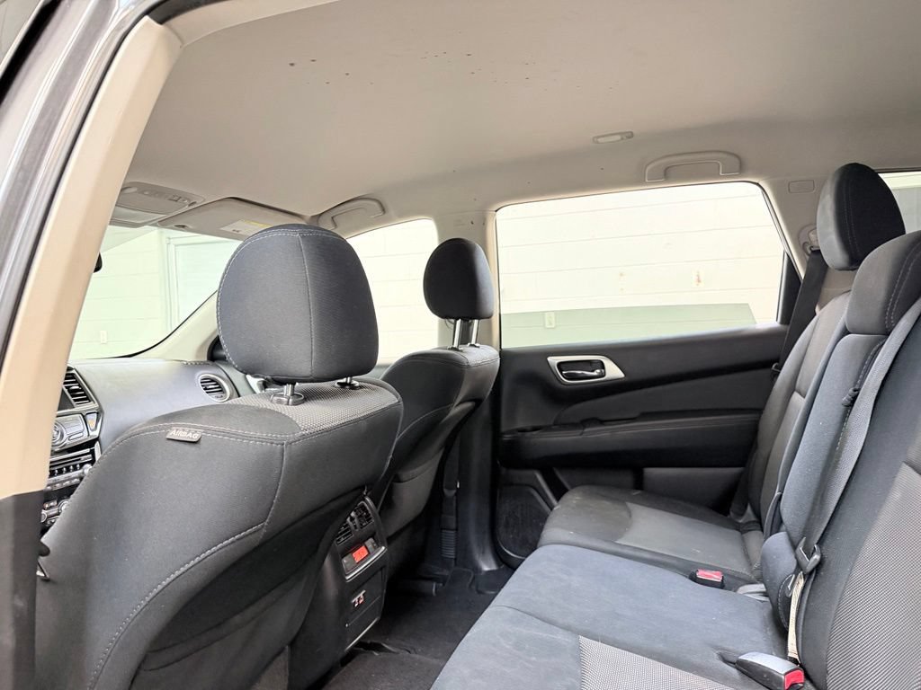 Used 2019 Nissan Pathfinder SV FWD image 19