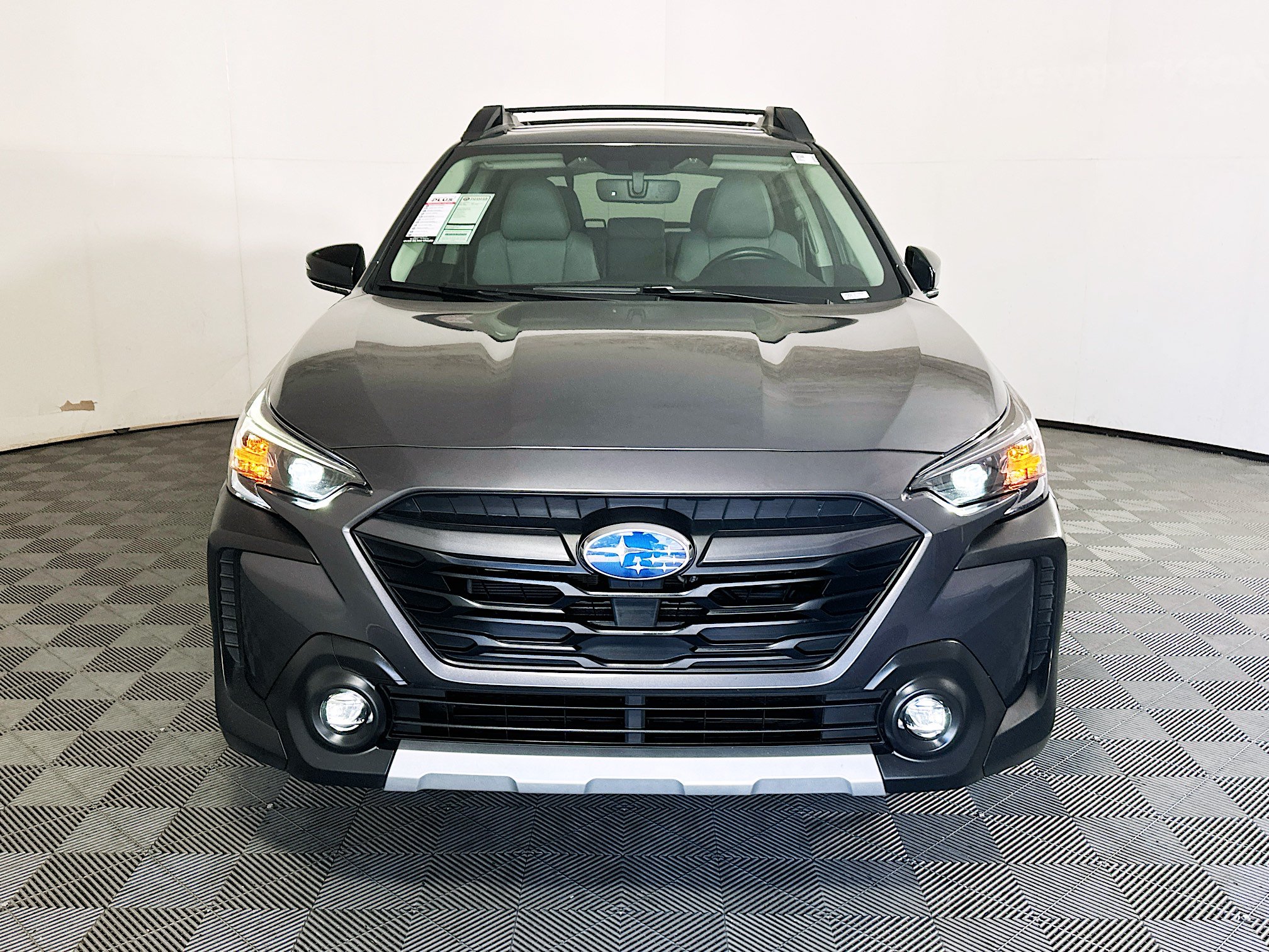 Used 2025 Subaru Outback Limited AWD/4WD image 8