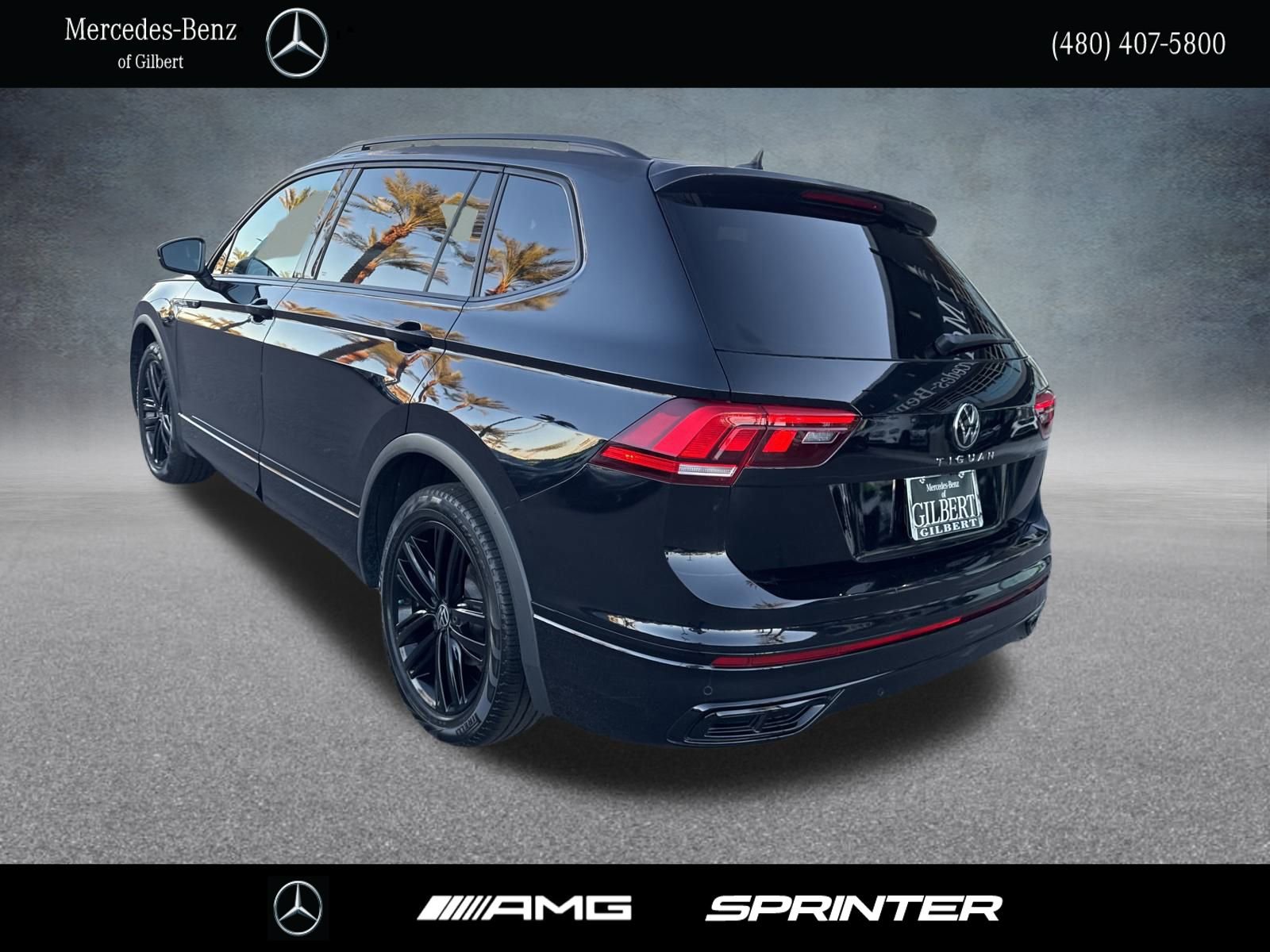 Used 2022 Volkswagen Tiguan SE R-Line image 4