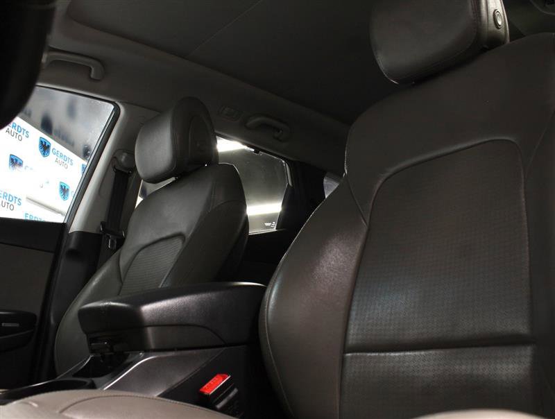 Used 2015 Hyundai Santa Fe Sport 2.0T w/ Option Group 05 AWD/4WD image 8