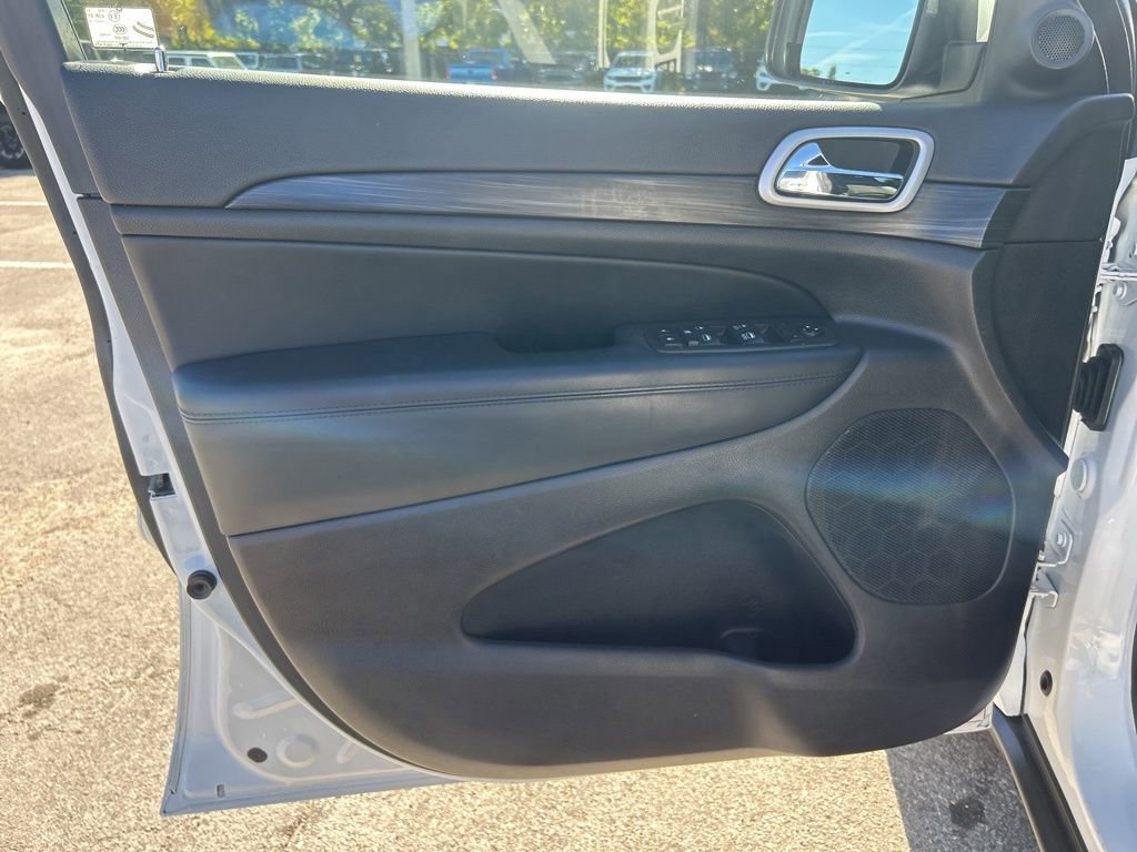 Certified 2021 Jeep Grand Cherokee Laredo X image 32