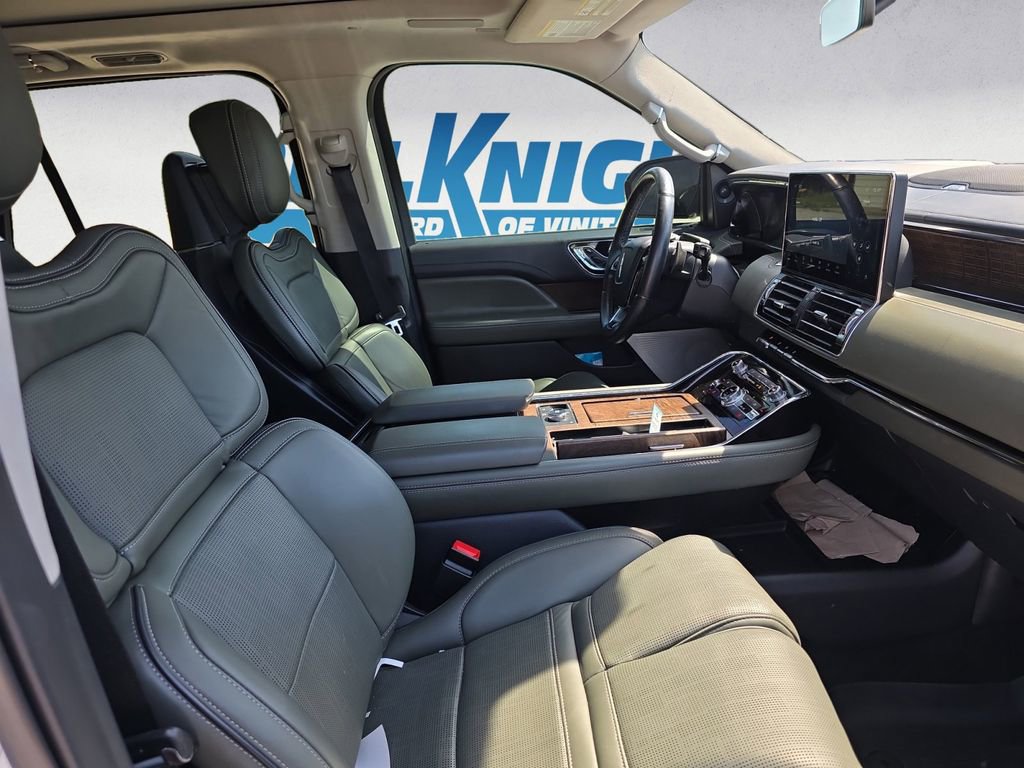 Used 2023 Lincoln Navigator Black Label AWD/4WD image 15