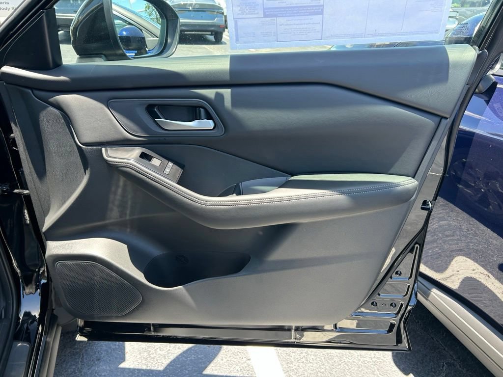 New 2026 Nissan Rogue SV AWD/4WD image 41