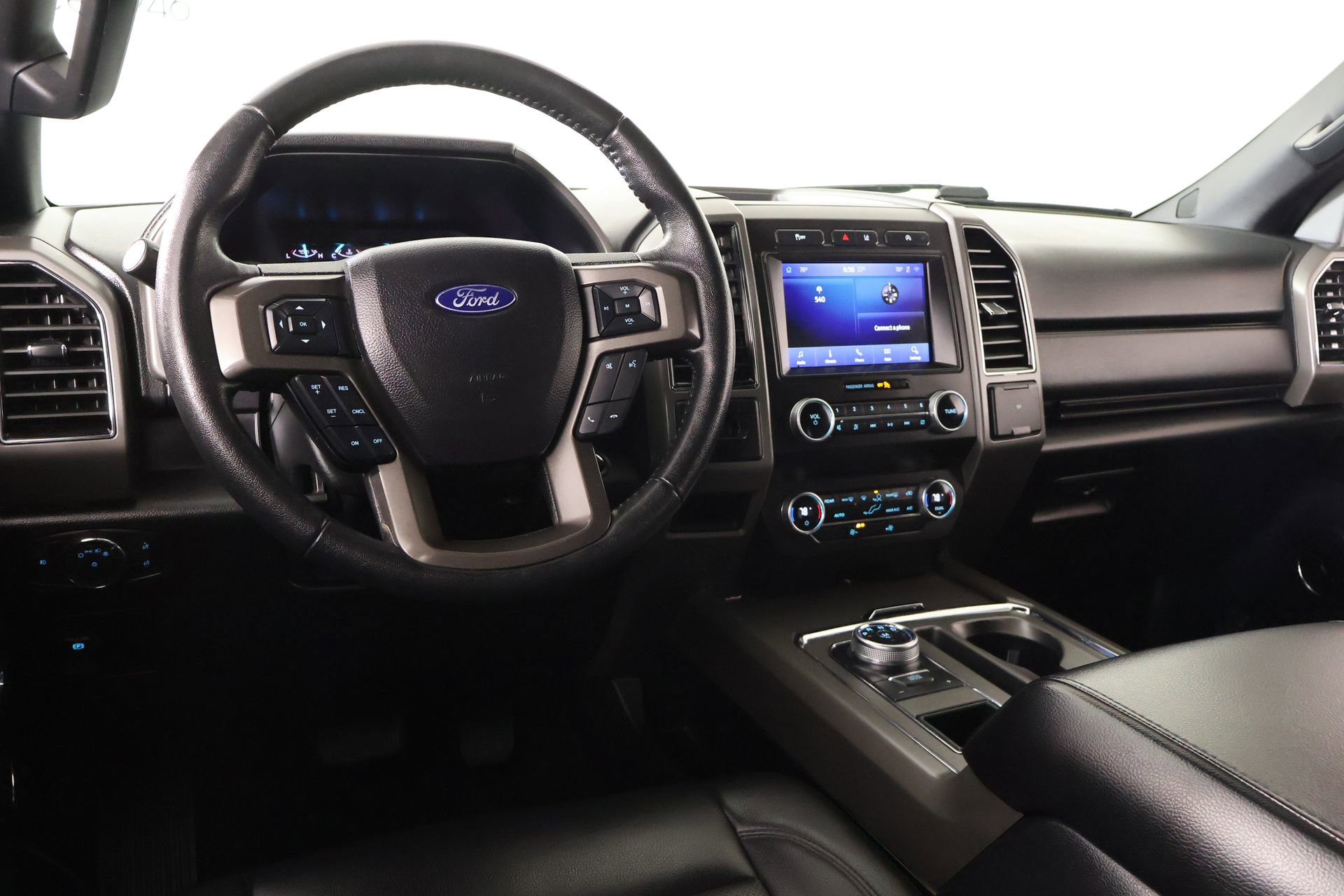Used 2020 Ford Expedition XLT w/ Equipment Group 201A RWD image 2