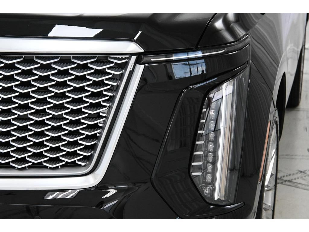 New 2026 Cadillac Escalade ESV Luxury w/ LPO, Radiant Package AWD/4WD image 10
