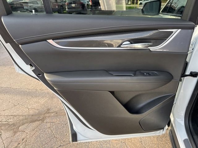 Certified 2024 Cadillac XT6 Sport w/ LPO, Floor Liner Package image 17