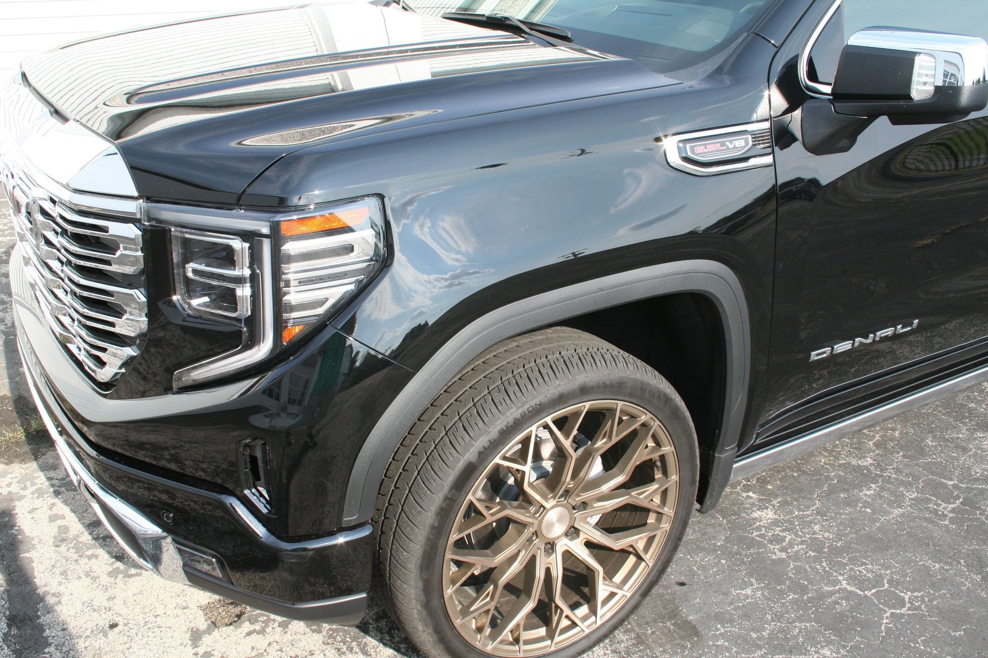 Used 2024 GMC Sierra 1500 Denali w/ Denali Reserve Package image 16