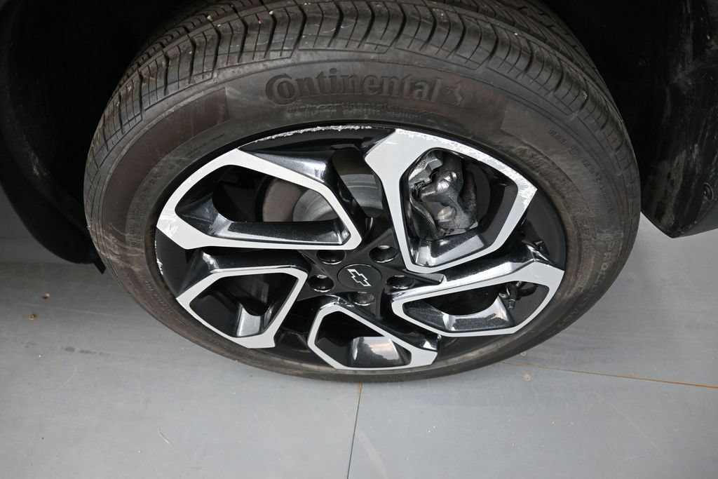 Used 2025 Chevrolet Trax RS w/ Driver Confidence Package FWD image 9