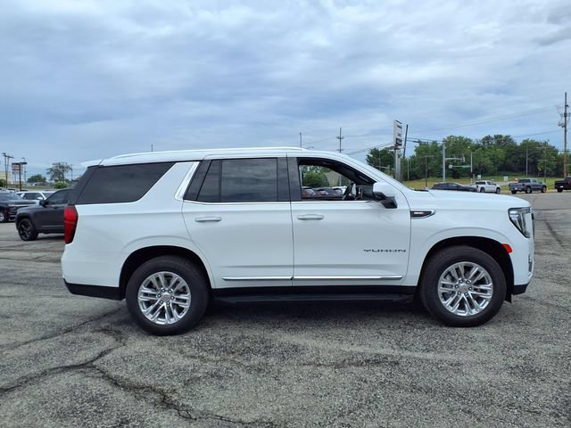 Used 2024 GMC Yukon SLT w/ SLT Luxury Package AWD/4WD image 3