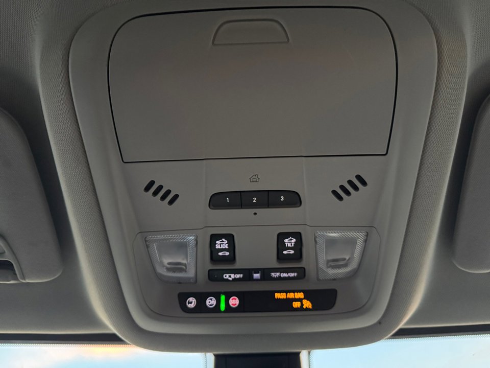 Certified 2022 GMC Acadia SLT w/ Trailering Package image 24