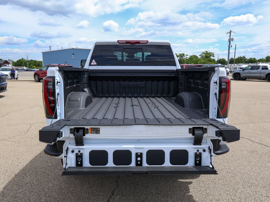 New 2026 GMC Sierra 2500 AT4 w/ AT4 Premium Plus Package AWD/4WD image 5