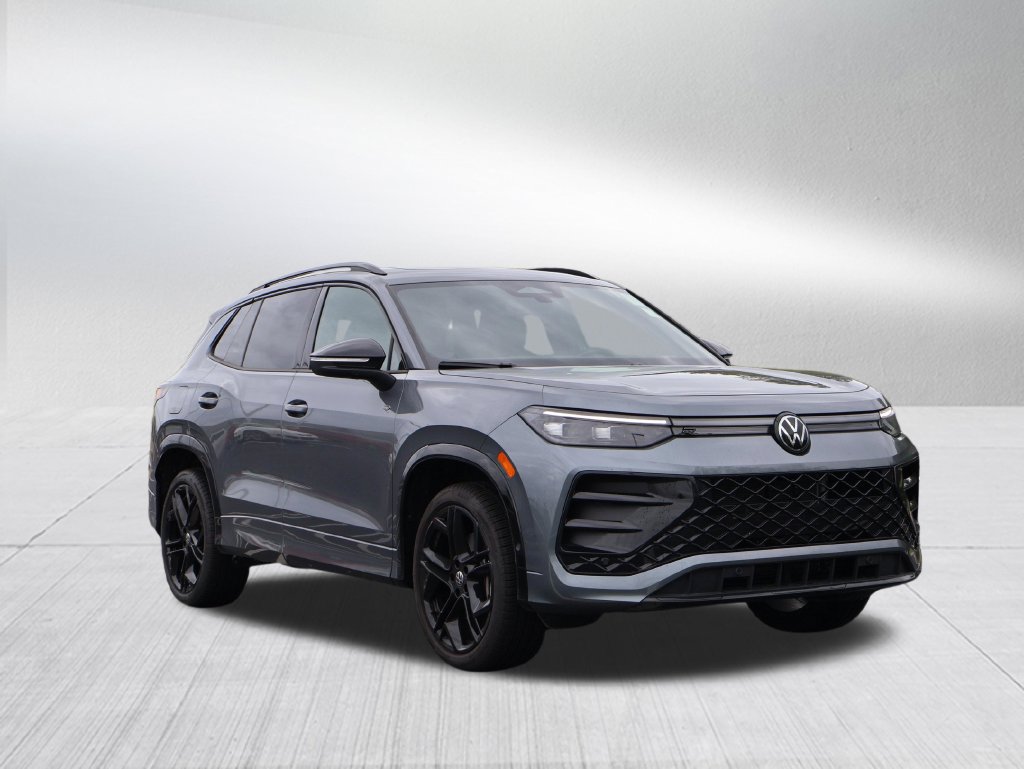Certified 2026 Volkswagen Tiguan SE R-Line AWD/4WD image 40