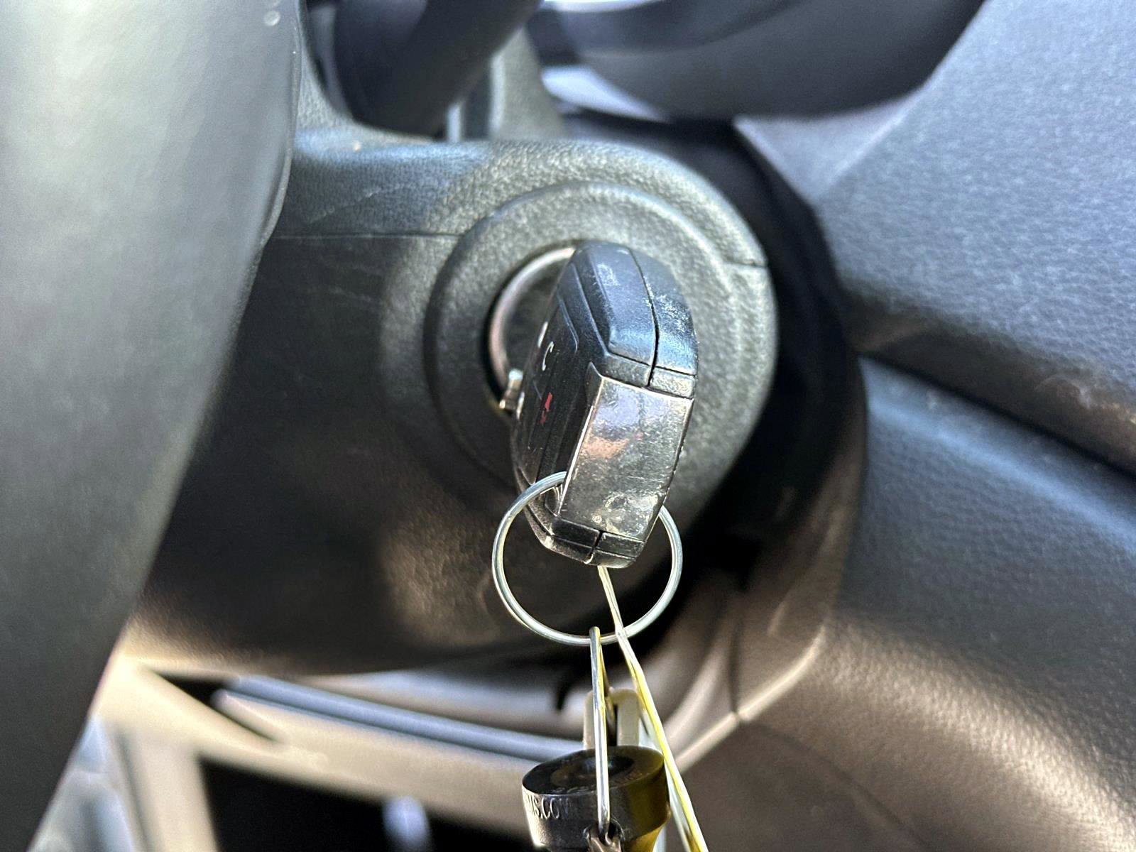 Used 2015 GMC Terrain SLE w/ Convenience Package image 28