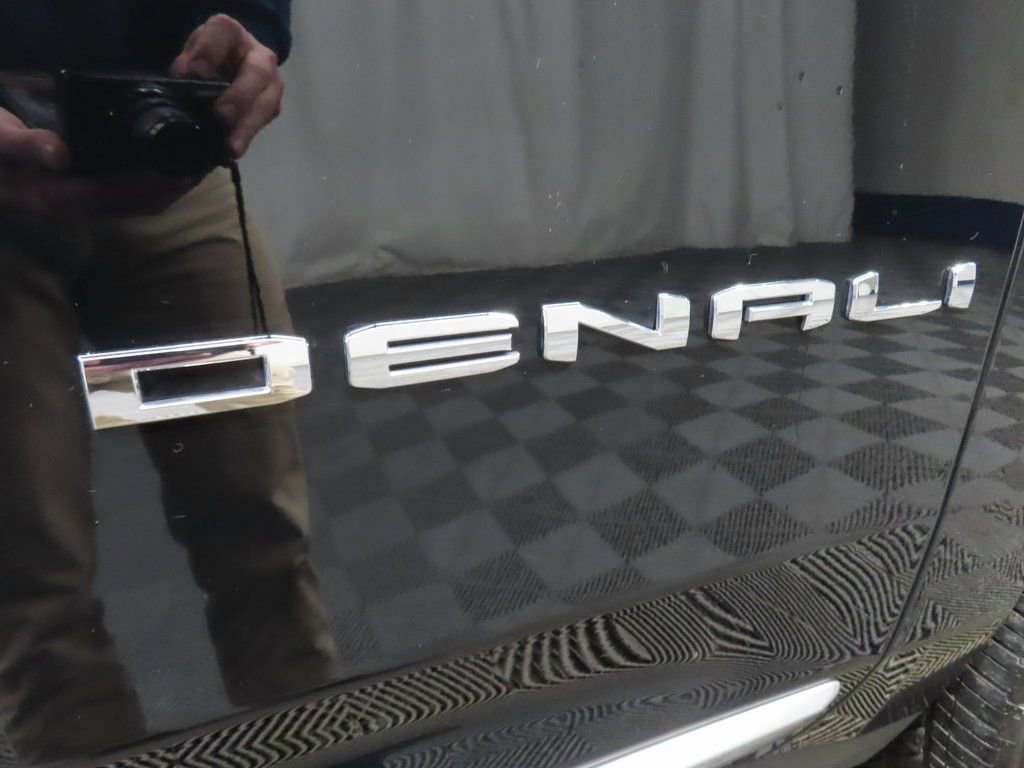 Used 2024 GMC Yukon XL Denali image 54