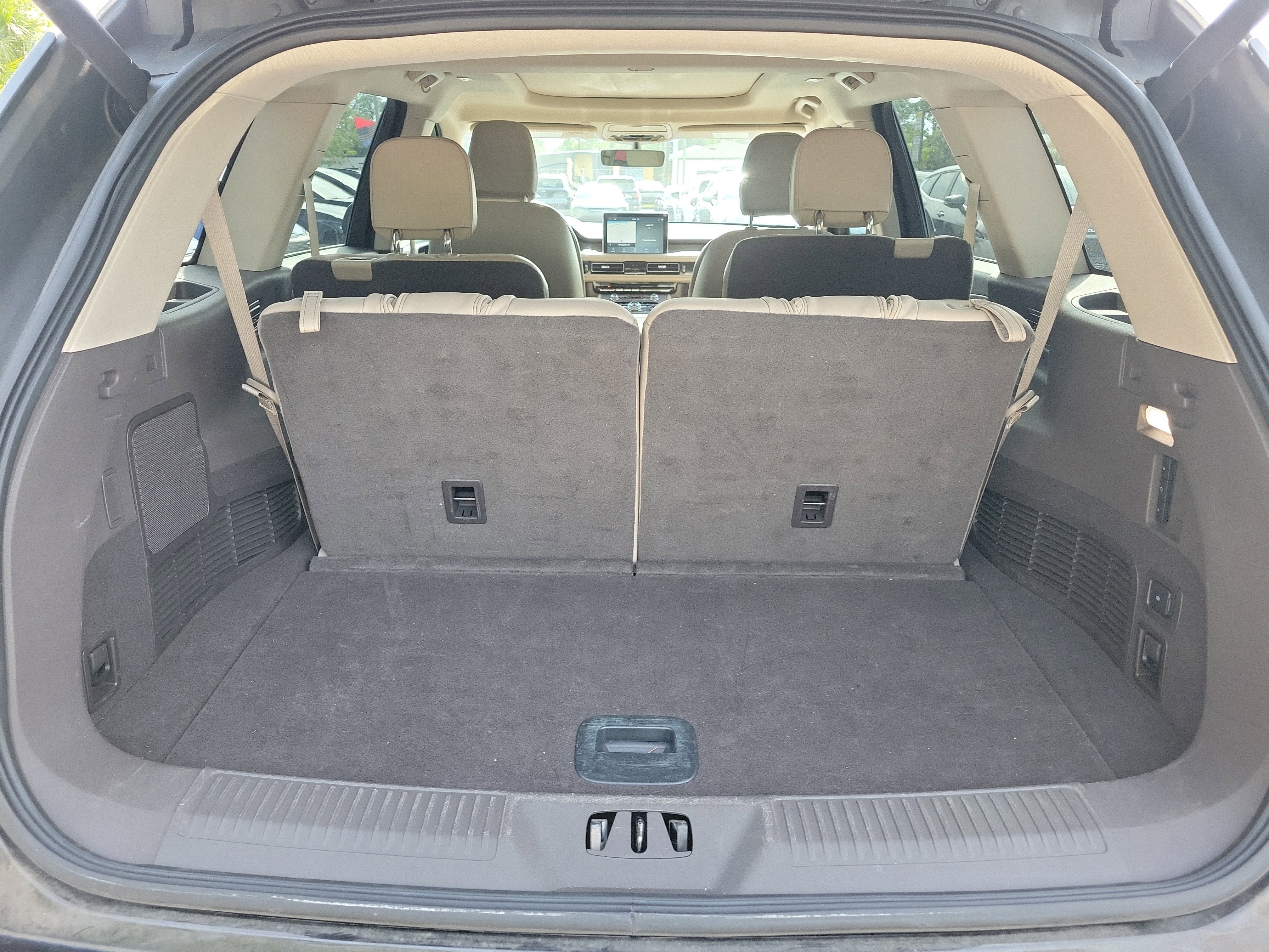 Used 2022 Lincoln Aviator Reserve RWD image 14