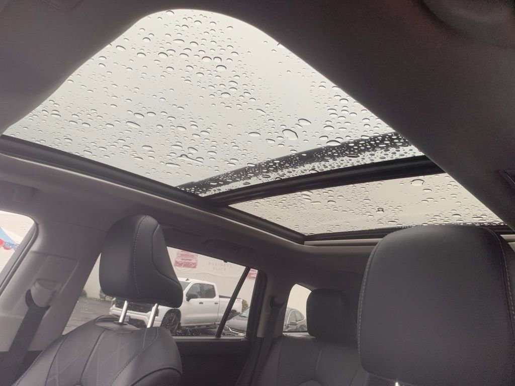 Used 2025 Toyota Highlander Platinum image 15