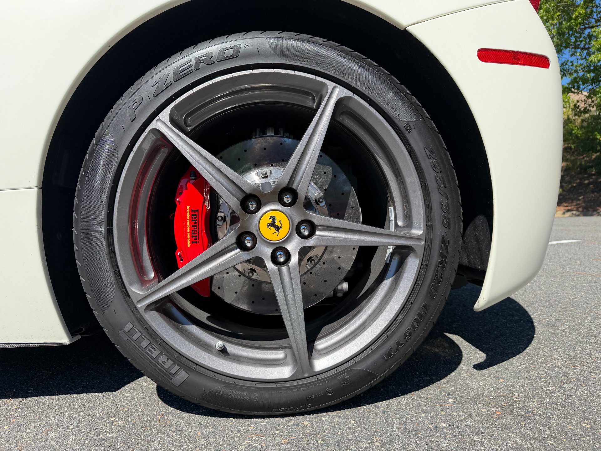 Used 2015 Ferrari 458 Spider RWD image 85