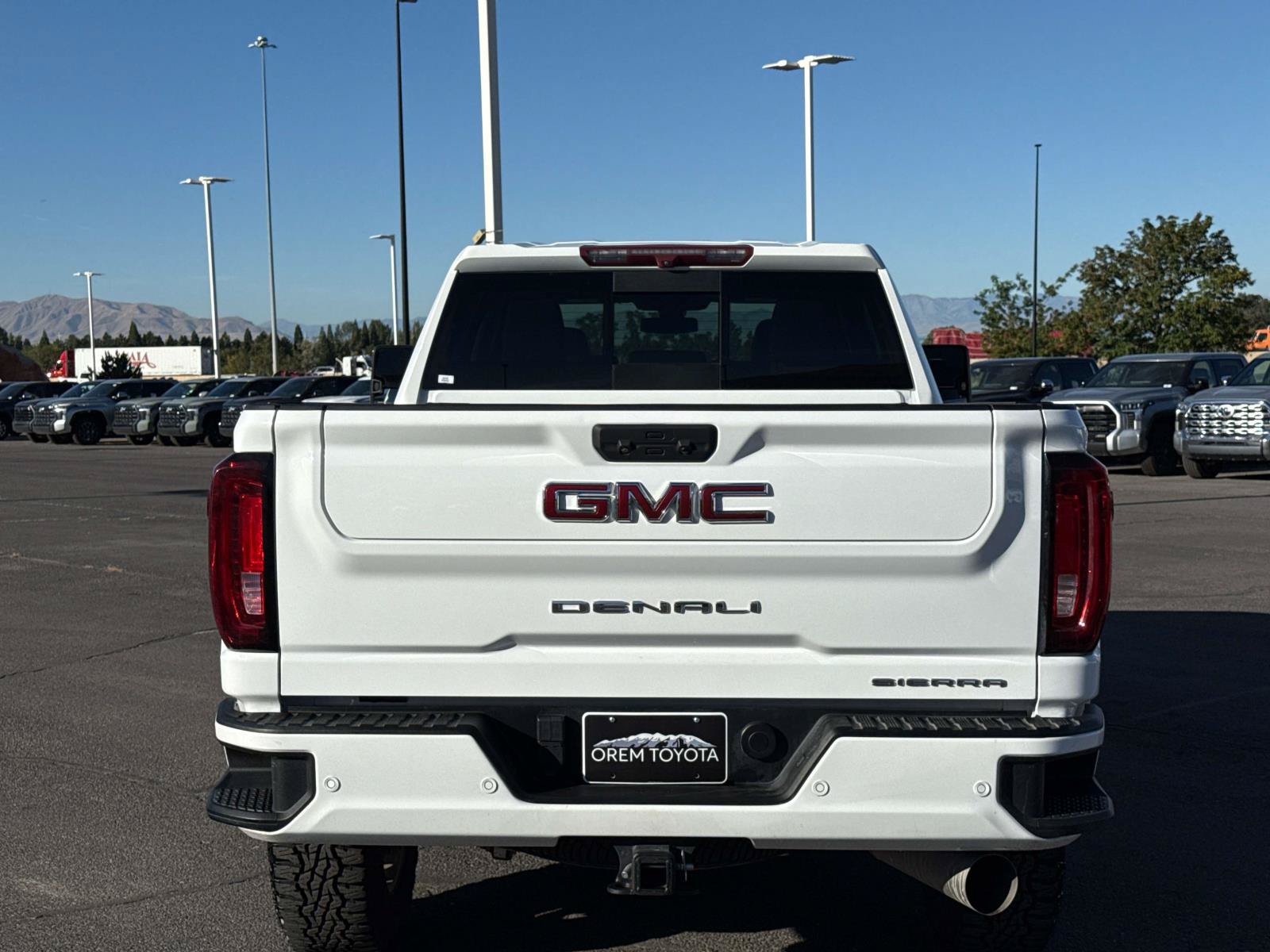 Used 2022 GMC Sierra 3500 Denali AWD/4WD image 4