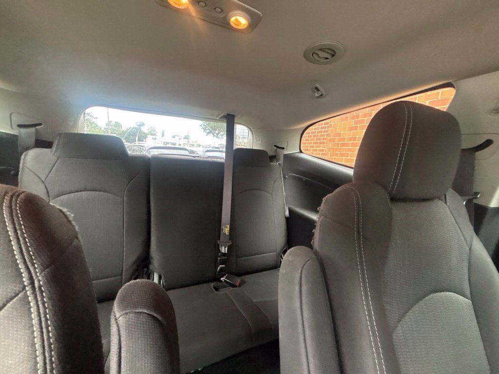 Used 2015 Chevrolet Traverse LT w/ Style and Technology Package AWD/4WD image 23