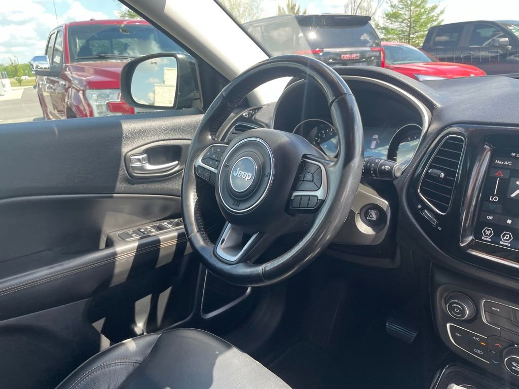 Used 2020 Jeep Compass Limited AWD/4WD image 28