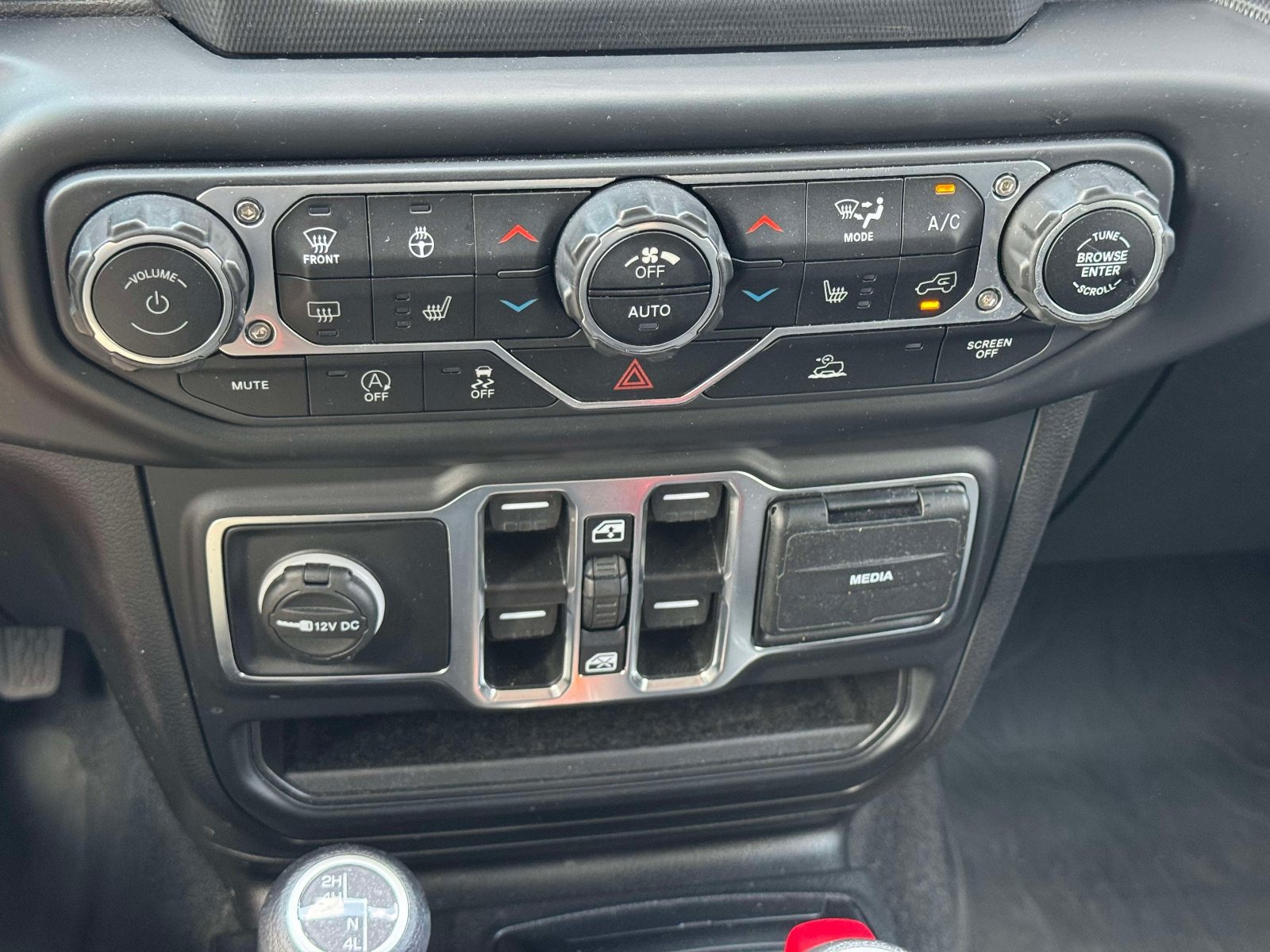 Used 2022 Jeep Wrangler Unlimited Sport AWD/4WD image 26