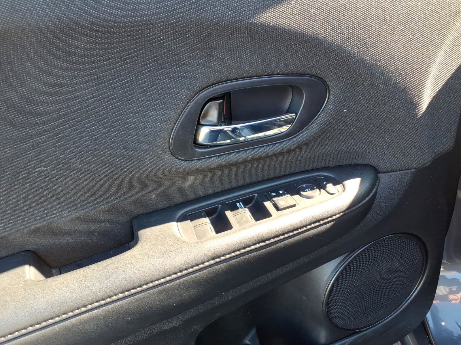 Used 2022 Honda HR-V LX image 13