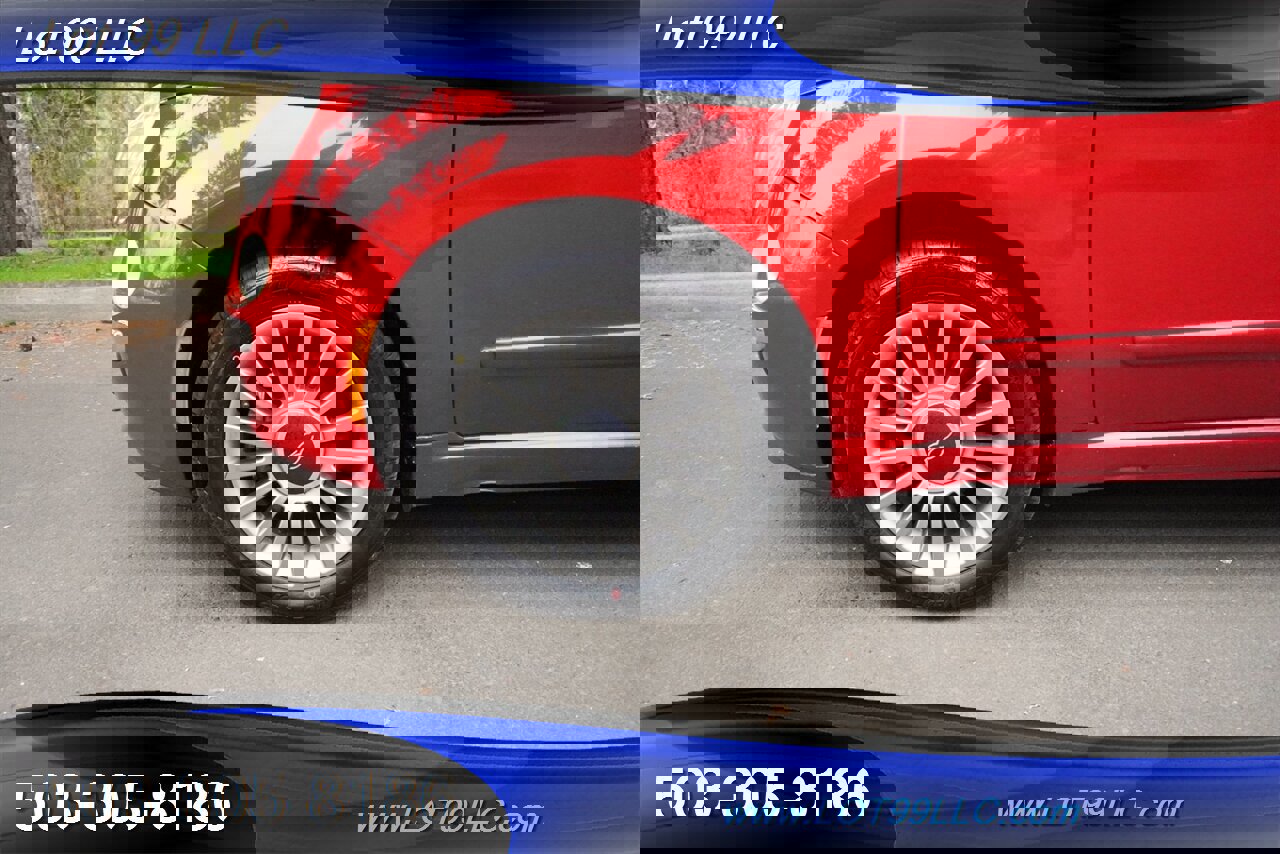 Used 2013 FIAT 500 Lounge w/ Luxury Leather Pkg image 2