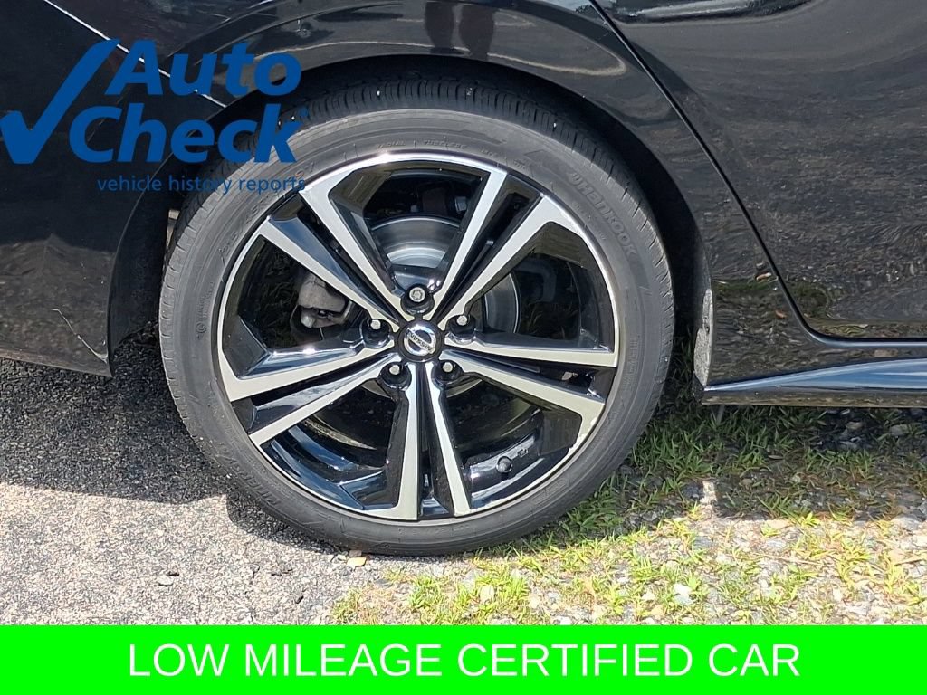 Certified 2023 Nissan Sentra SR w/ SR Premium Package FWD image 9