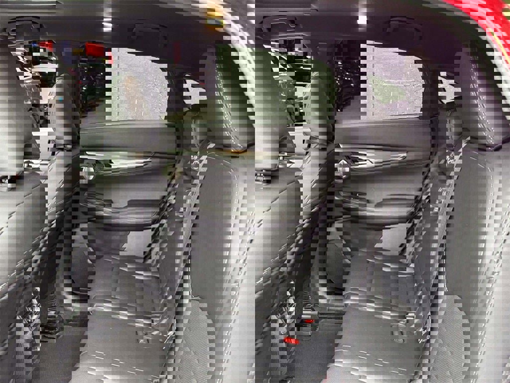 Used 2023 INFINITI QX55 Essential image 12