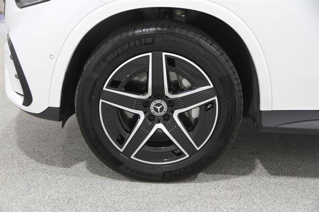 Used 2024 Mercedes-Benz GLC 300 4MATIC image 21