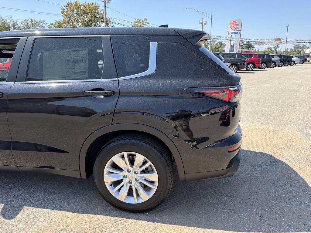 New 2026 Mitsubishi Outlander ES AWD/4WD image 7